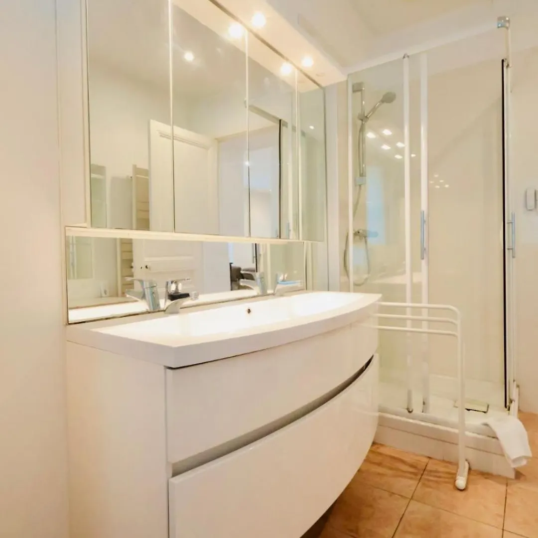 Les Muguets - Apt Standing 4 Prs - Clim, Parking Vallauris Apartament